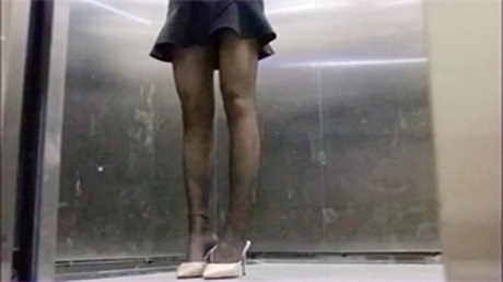 刺激的性爱挑战大白天电梯后入黑白领性感妩媚-f2d